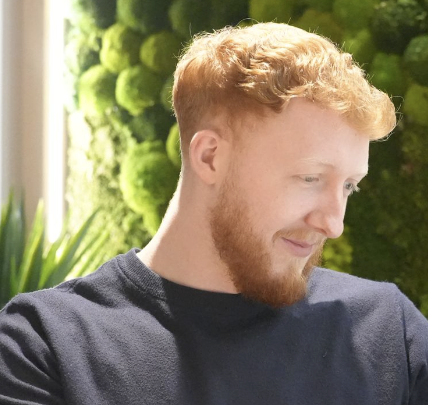 Ellis from Reviewed It
